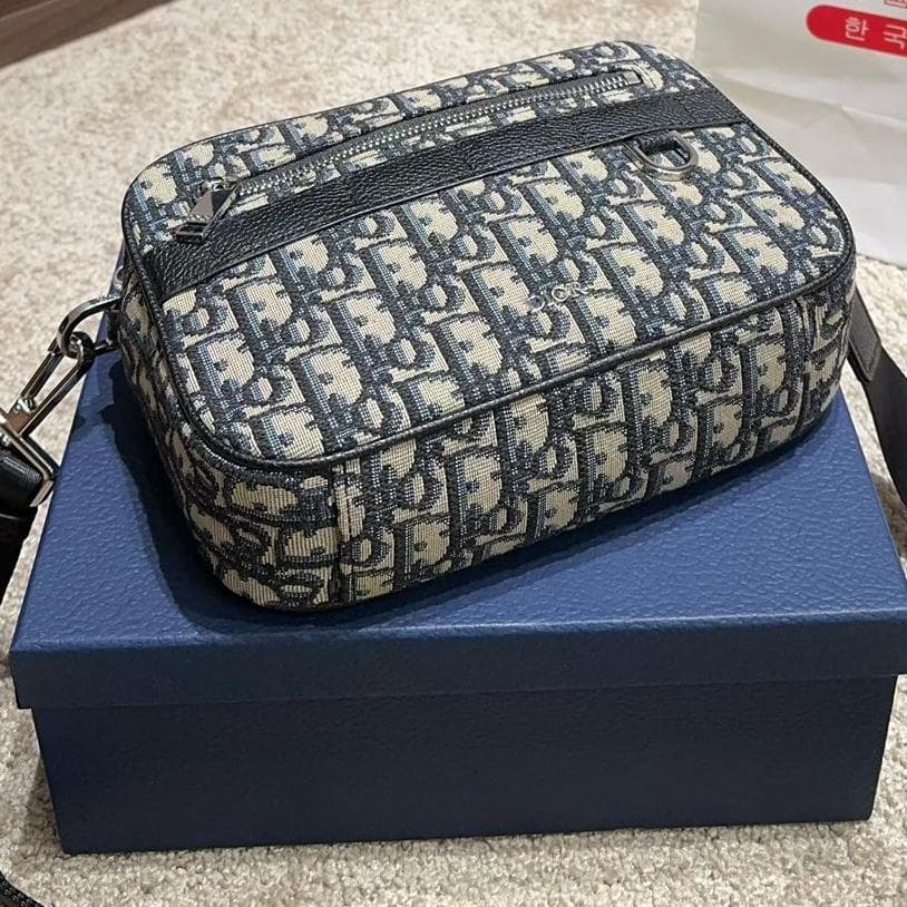 【本日中発送】黒 ショルダーバッグ