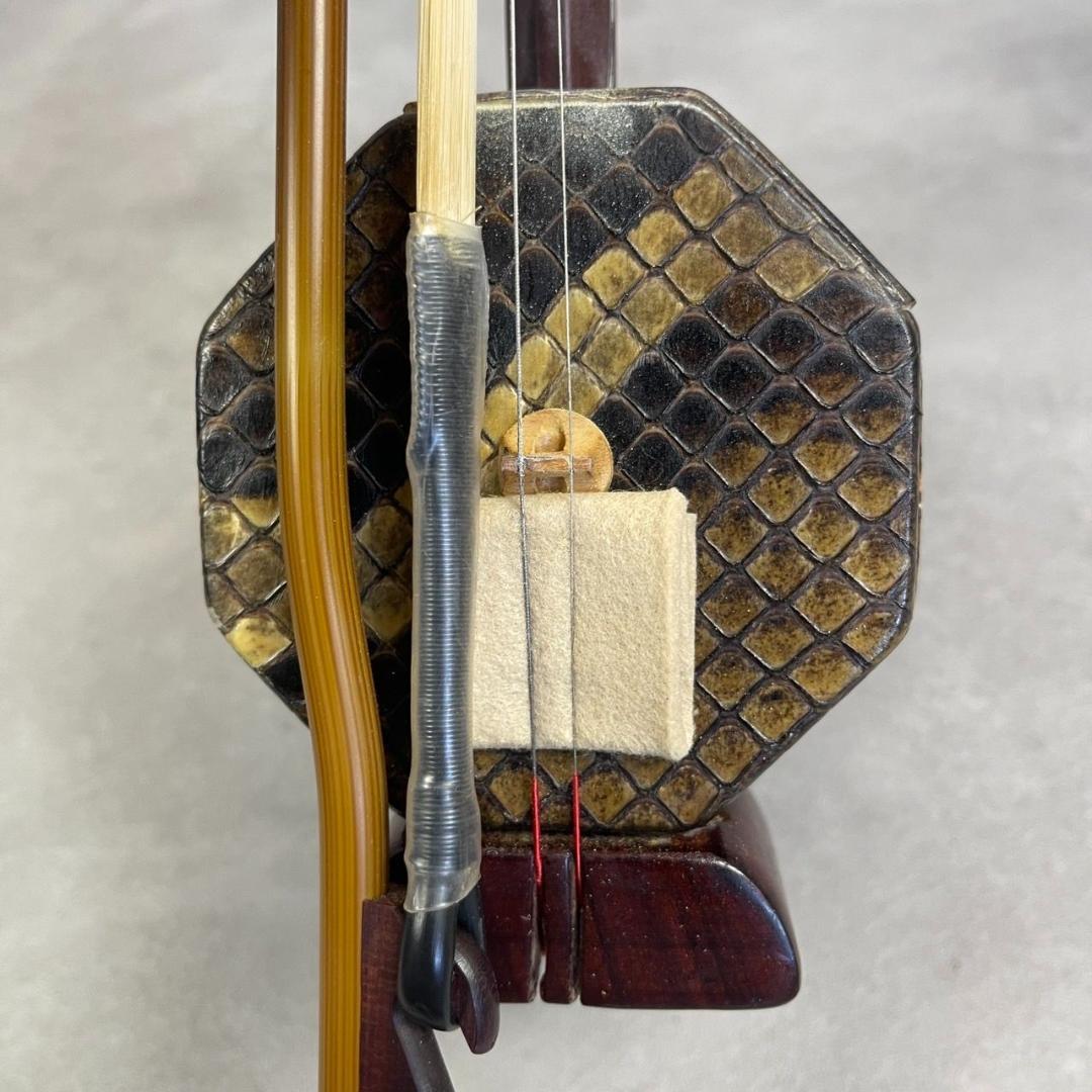 希少　万建平 製　北京二胡　天然皮　檀木精品　蛇皮　べっ甲