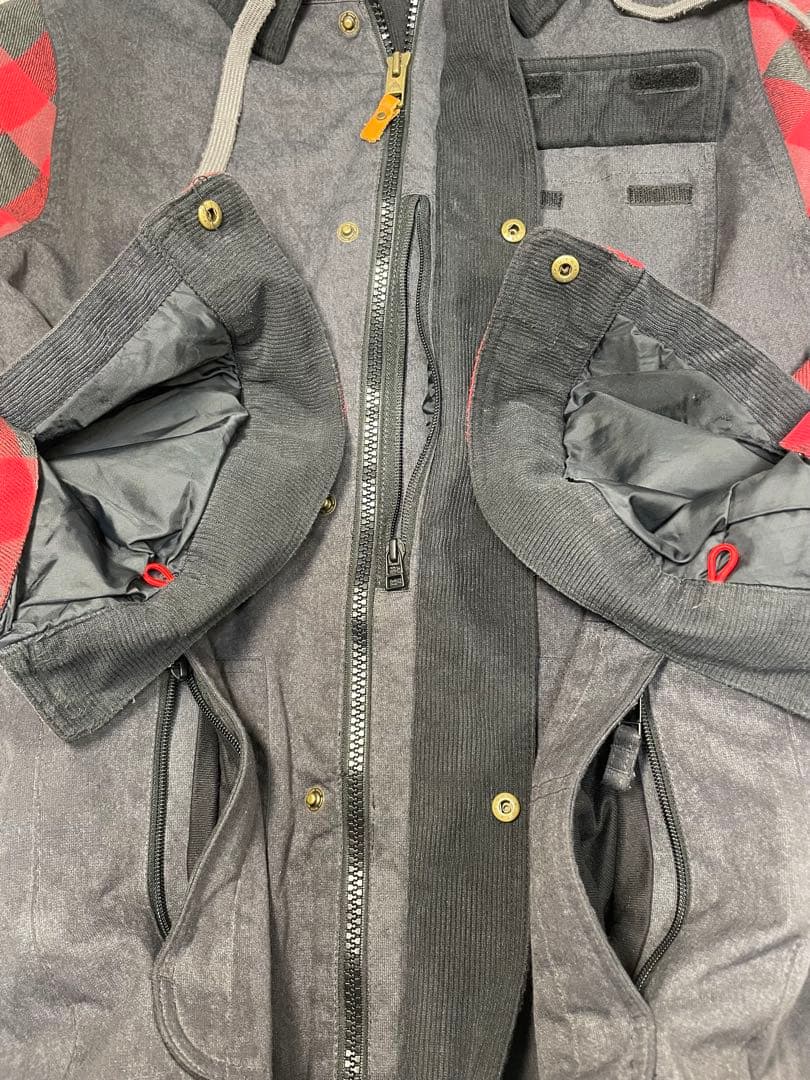 BURTON バートン スノーボードウエア Ｍサイズ 赤黒チェック ネルシャツ