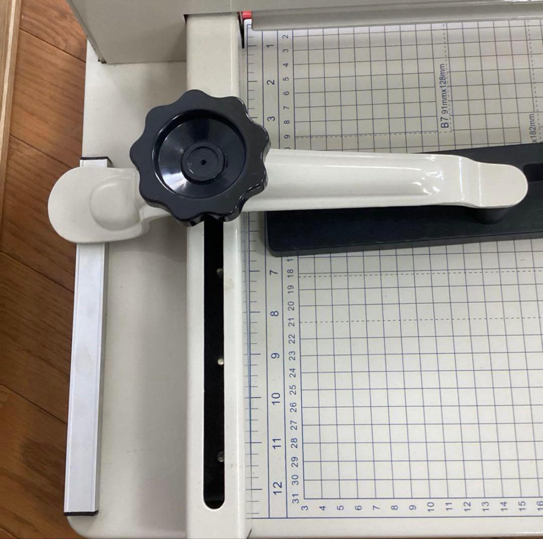 大型裁断機　　大型ペーパーカッター(858A4)