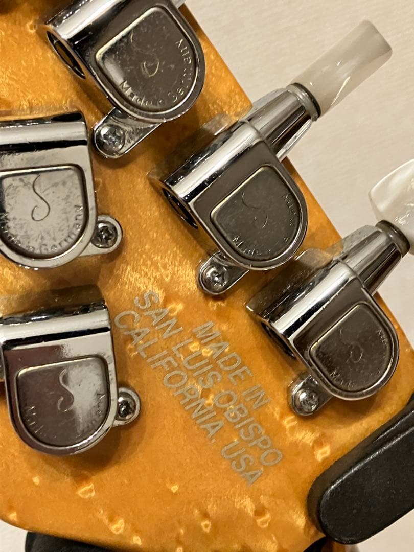 ギター MUSIC MAN AXIS T-RED w/TREM