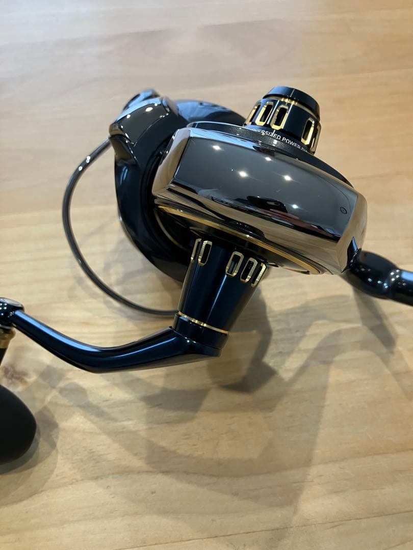 25 ソルティガ　DAIWA SALTIGA 10000-H スピニングリール