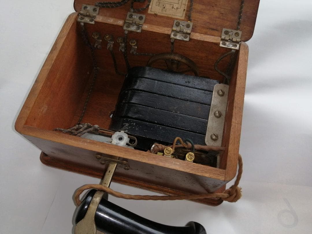 デルビル磁石式壁掛電話機 1927年製