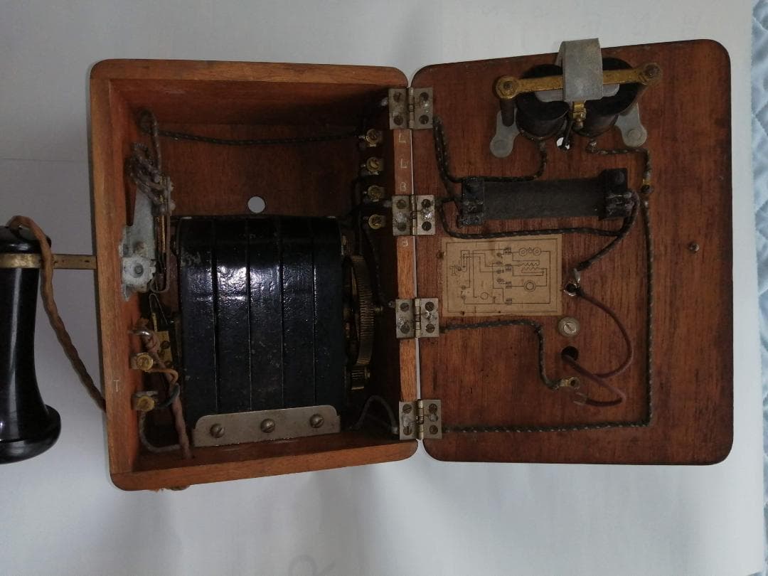 デルビル磁石式壁掛電話機 1927年製