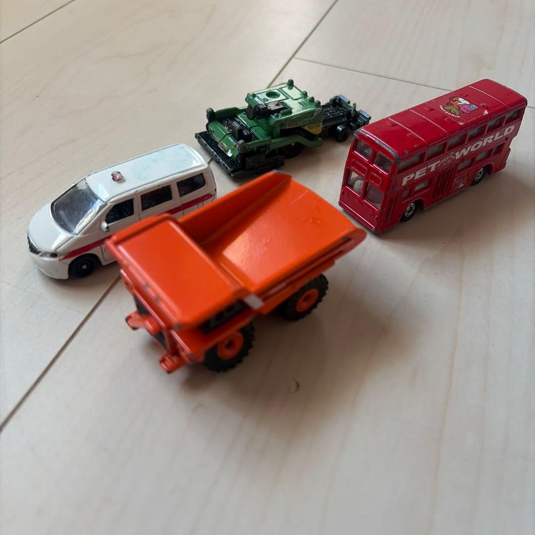トミカ、ミニカーセット70台