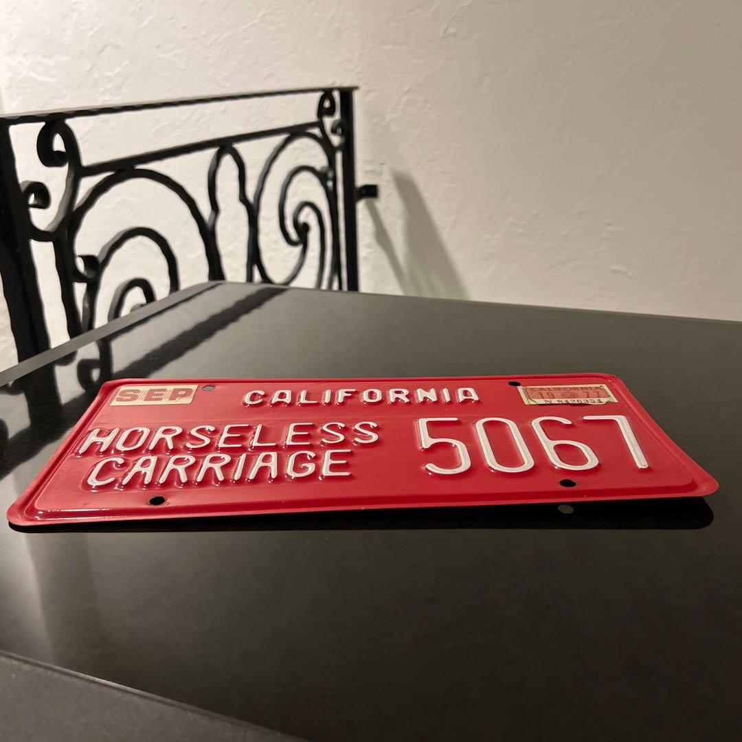 【激レア】ライセンスプレート【赤】カリフォルニアHORSELESS