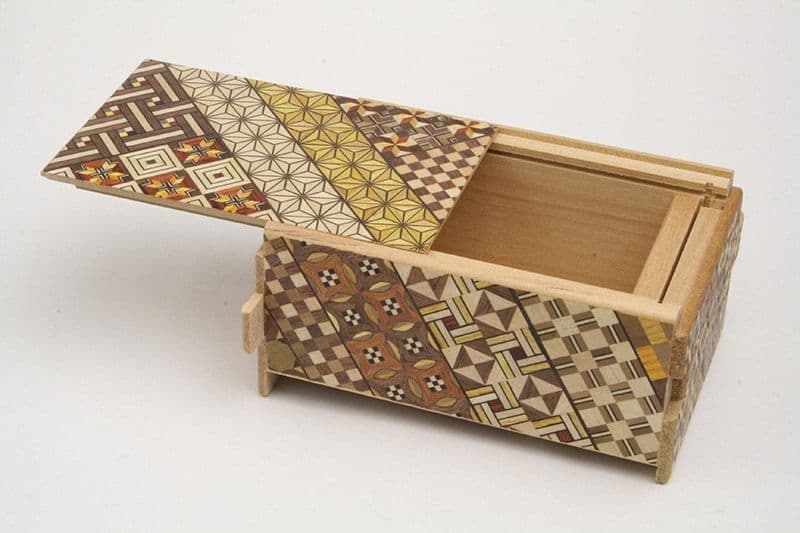 【包装未開封/緑リボン】箱根寄木細工 秘密箱10回仕掛け 5寸 小寄木