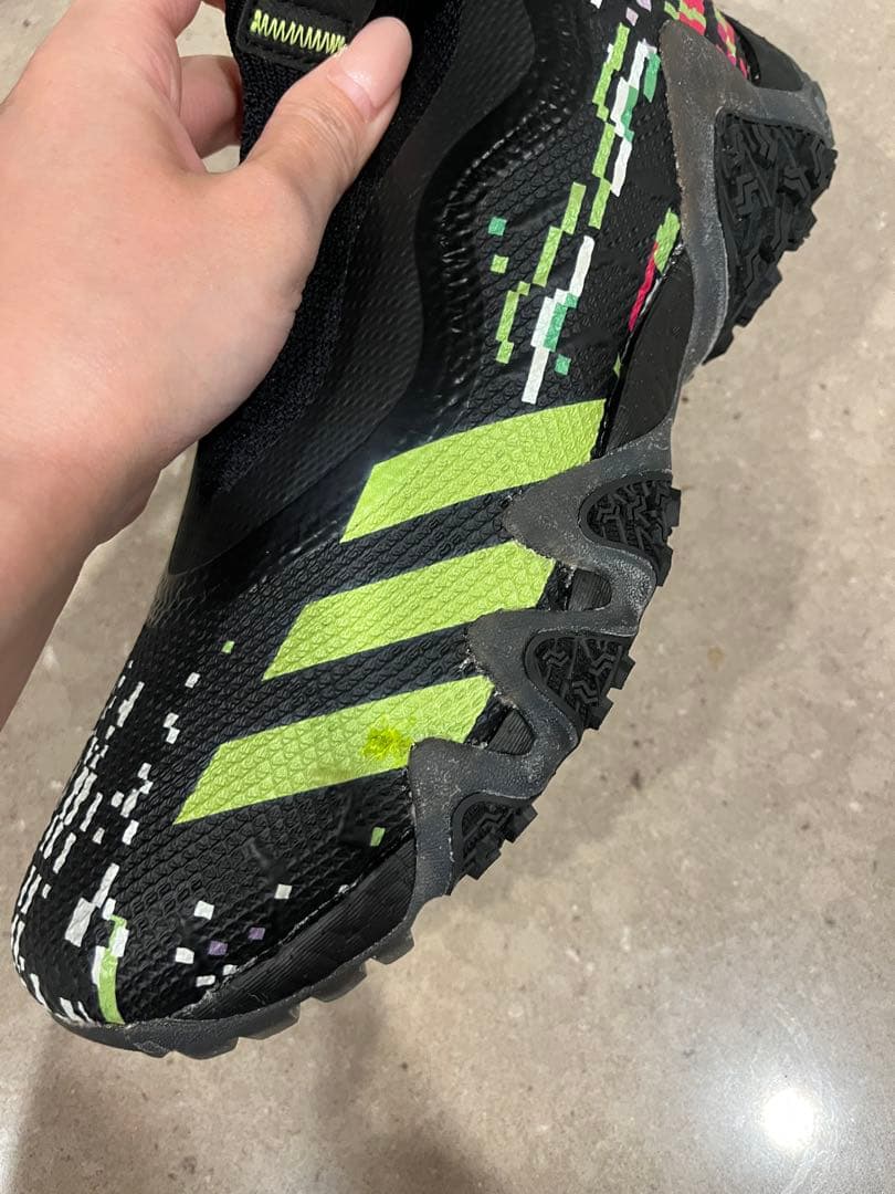 adidas コードカオス レースレス グリッチ