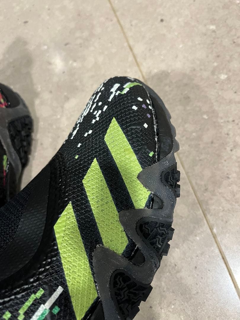 adidas コードカオス レースレス グリッチ