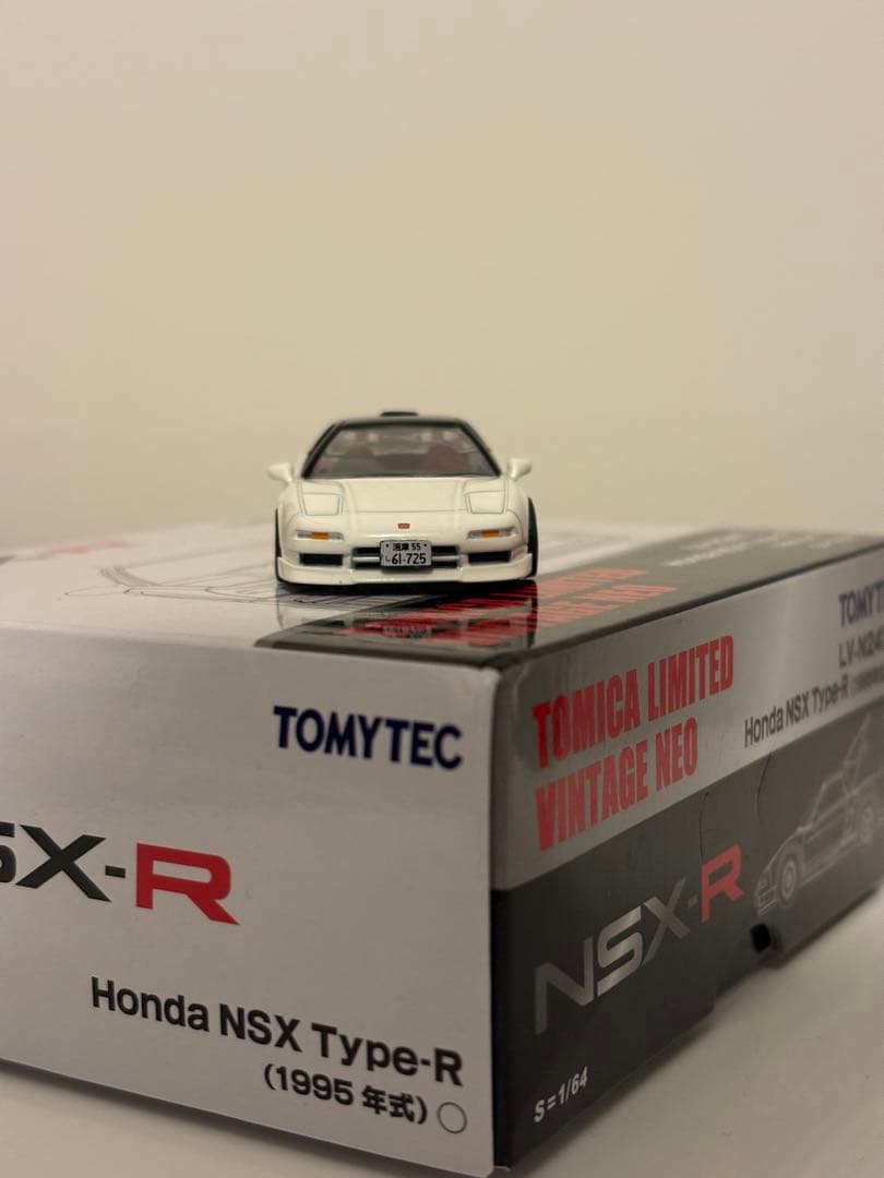 1/64 TOMYTEC HondaNSX type r （カスタマイズ)