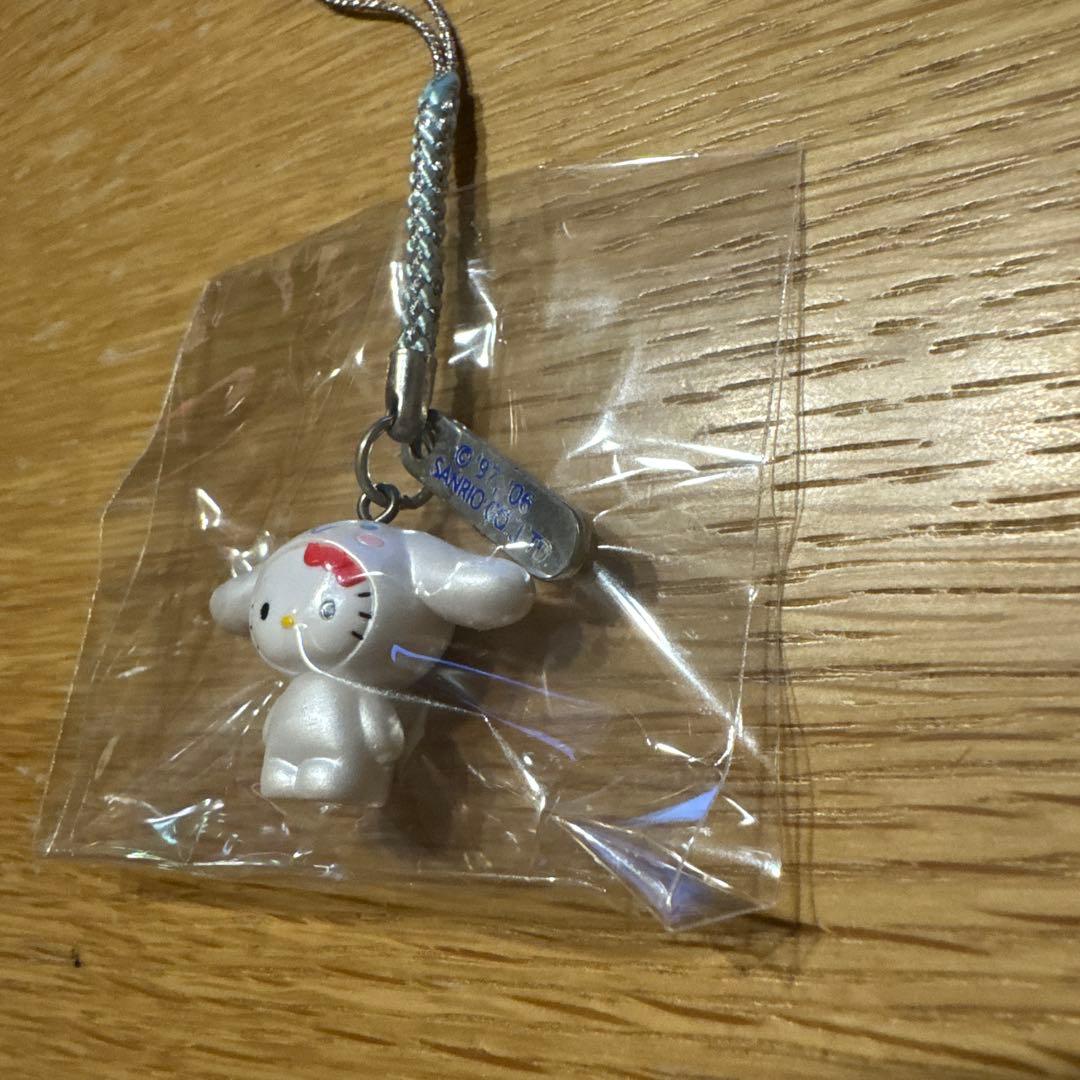 かぶりんぼキティ　シナモロール☆バッドばつ丸☆根付け ストラップ