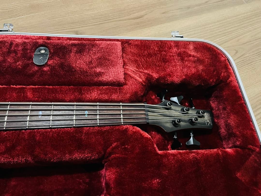 Ibanez SR605E-BKT 5弦ベース 純正ハードケース付き