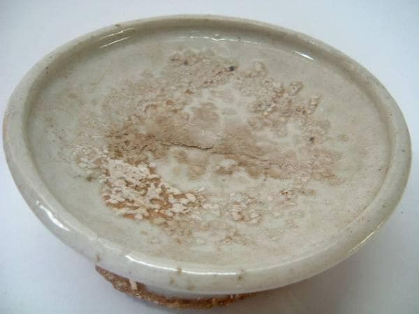 盃台■李朝 粉引 白釉 古い時代物の祭器 高台皿 砂高台 酒器 骨董品 希少■