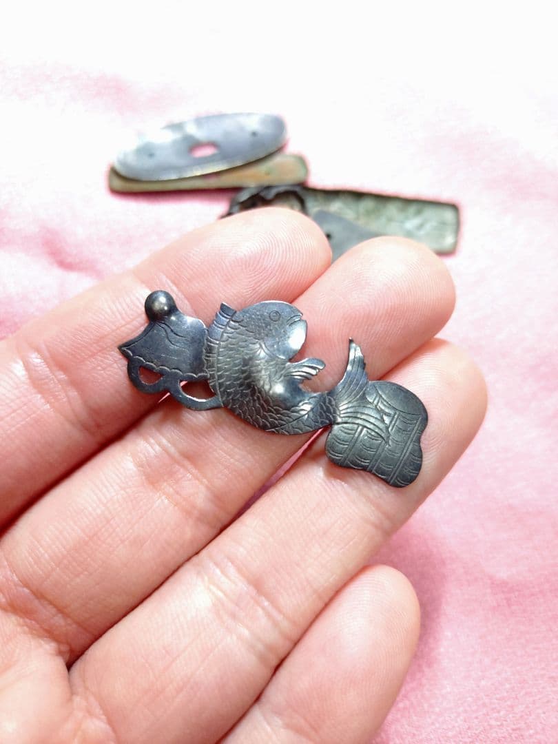 金属工芸　達磨　鯛　銀製　四分一銀　銅製 彫刻 アンティーク 工芸品