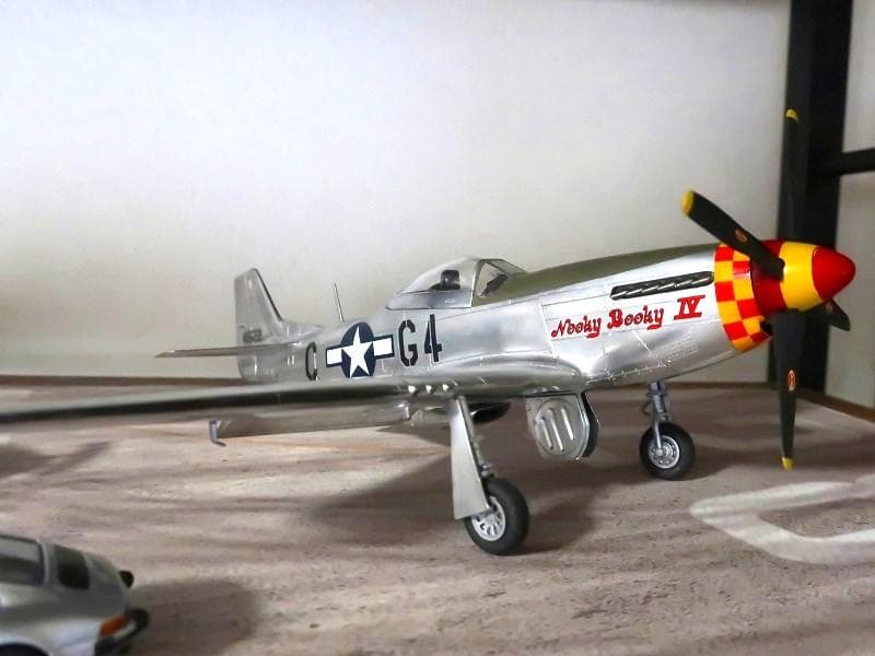 トップガン マーヴェリックでも登場 1/72 マスタング P51 塗装済完成品