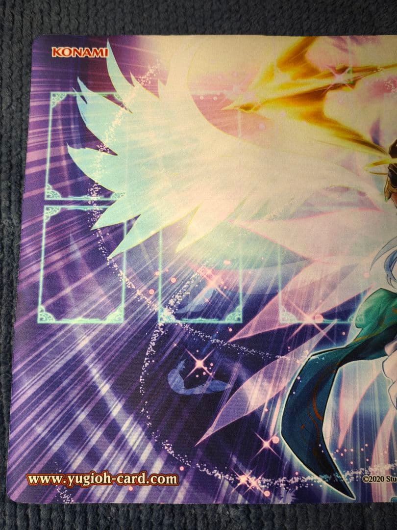 難　遊戯王　英語版　月女神の鏃　judge 2023 プレイマット　アポロウーサ