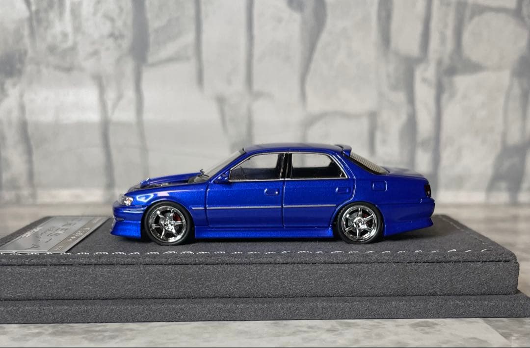 トヨタクレスタ1/64ミニカー