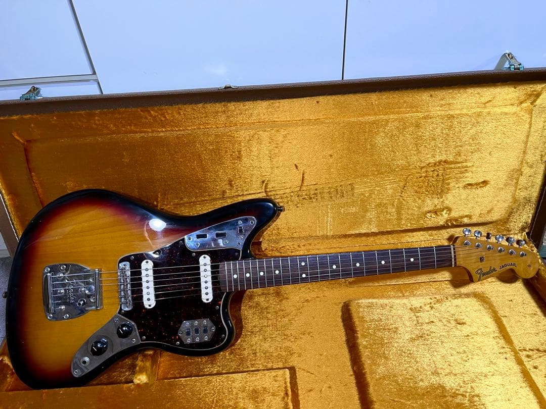 ギター Fender USA American Vintage 62 Jaguar