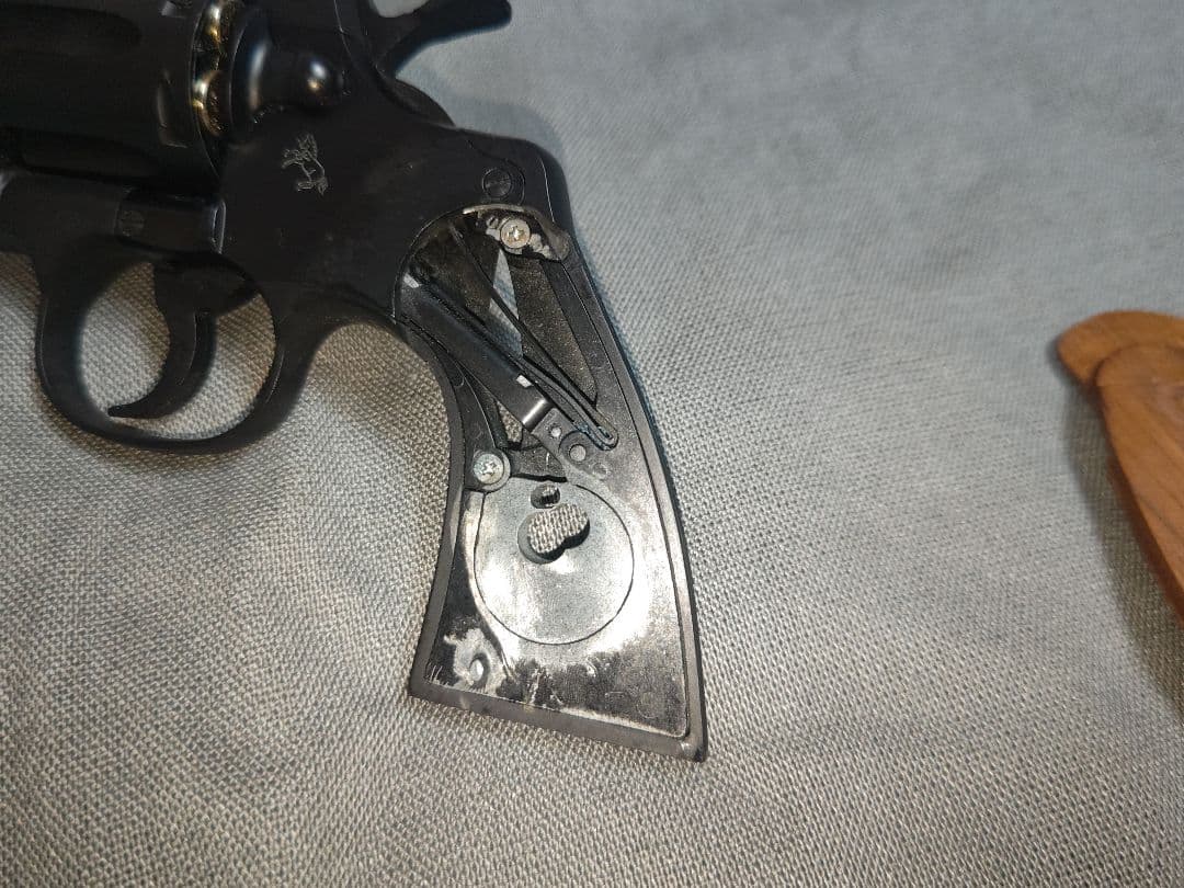 タナカ　ガスガン　コルトパイソン4インチRモデル　コルト純正グリップ