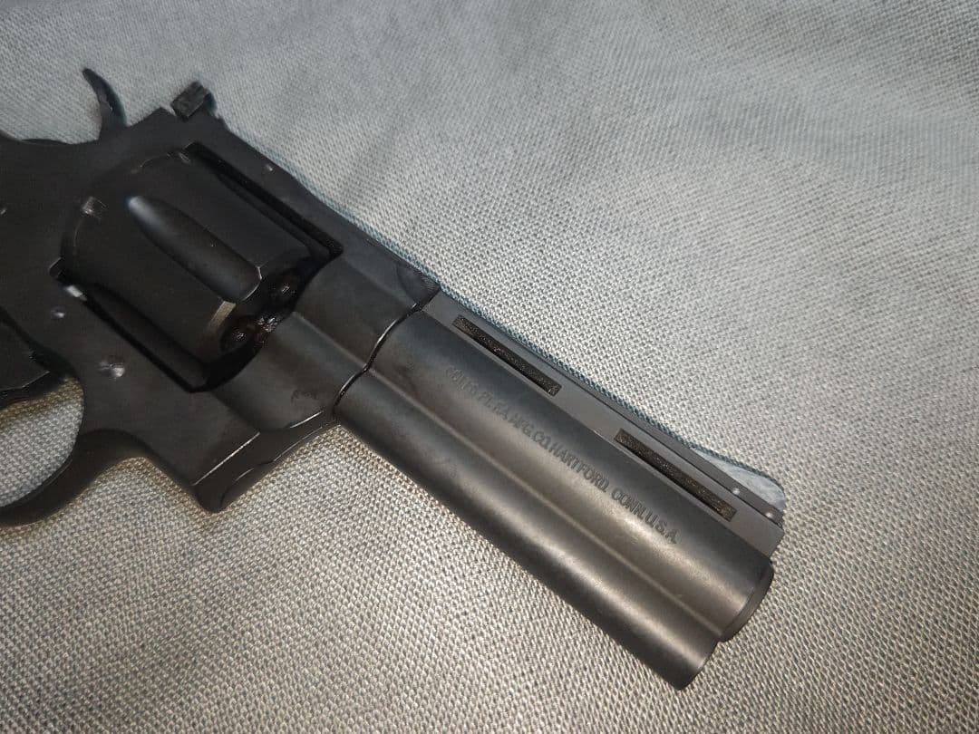 タナカ　ガスガン　コルトパイソン4インチRモデル　コルト純正グリップ