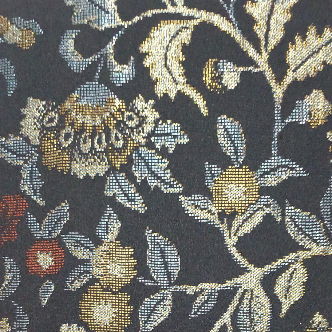 羽織り、金、プラチナ、漆使用。