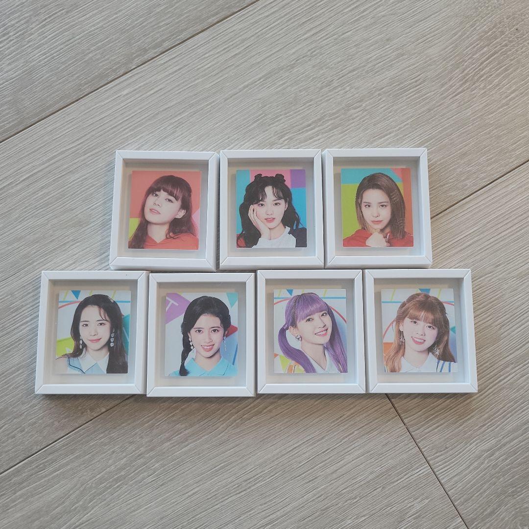 K-POPグッズセット バッジ・写真・クリアファイル