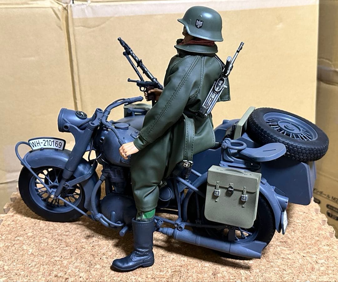 21st century toys 1/6 ドイツ軍　サイドカー 兵士付き