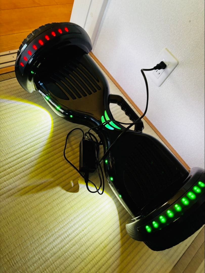 ☆光る・Bluetoothで音楽も☆ 電動スケボー LEDライト付き　ブラック