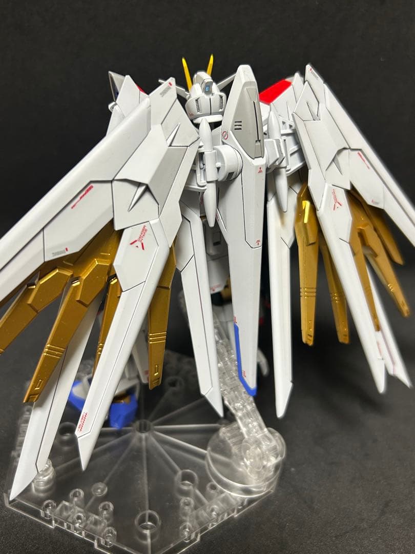 ガンプラ　マイティーストライクフリーダム完成品