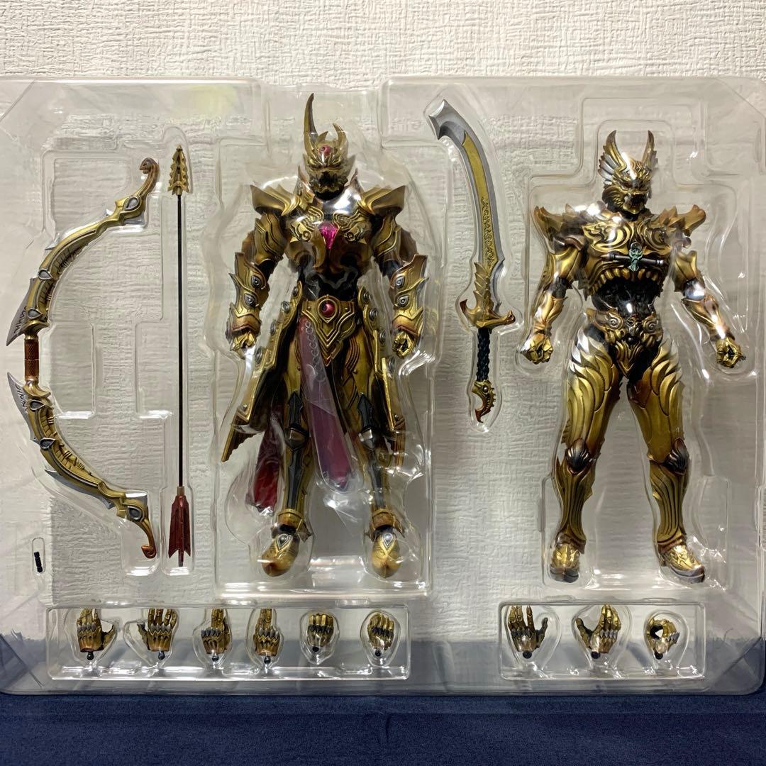 牙狼〈GARO〉魔戒可動 炎刃騎士ゼン&天弓騎士ガイ 金色Ver.セット