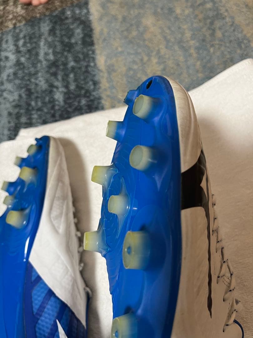 激レア　レビュラ3 PRO 28cm 大人気カラー　サッカースパイク