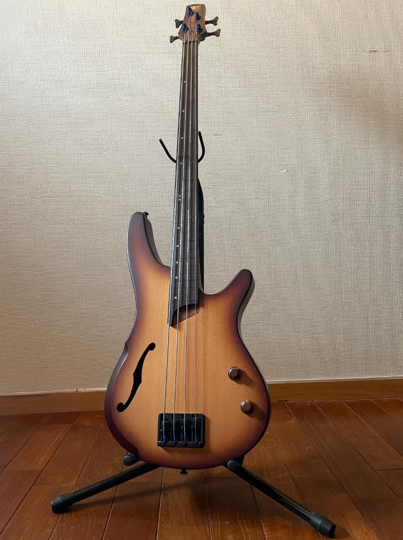 Ibanez Bass SRH500F-NNF フレットレスエレキベース