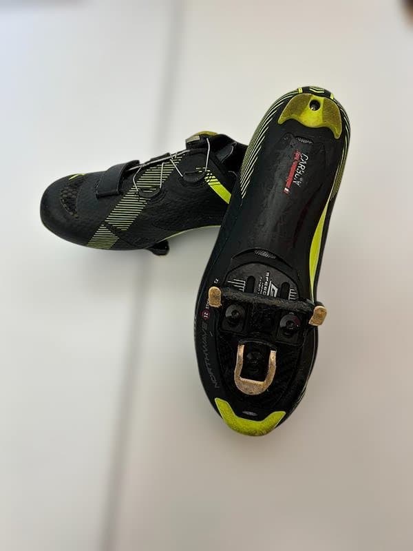 Northwave 自転車用シューズ ブラック/イエロー