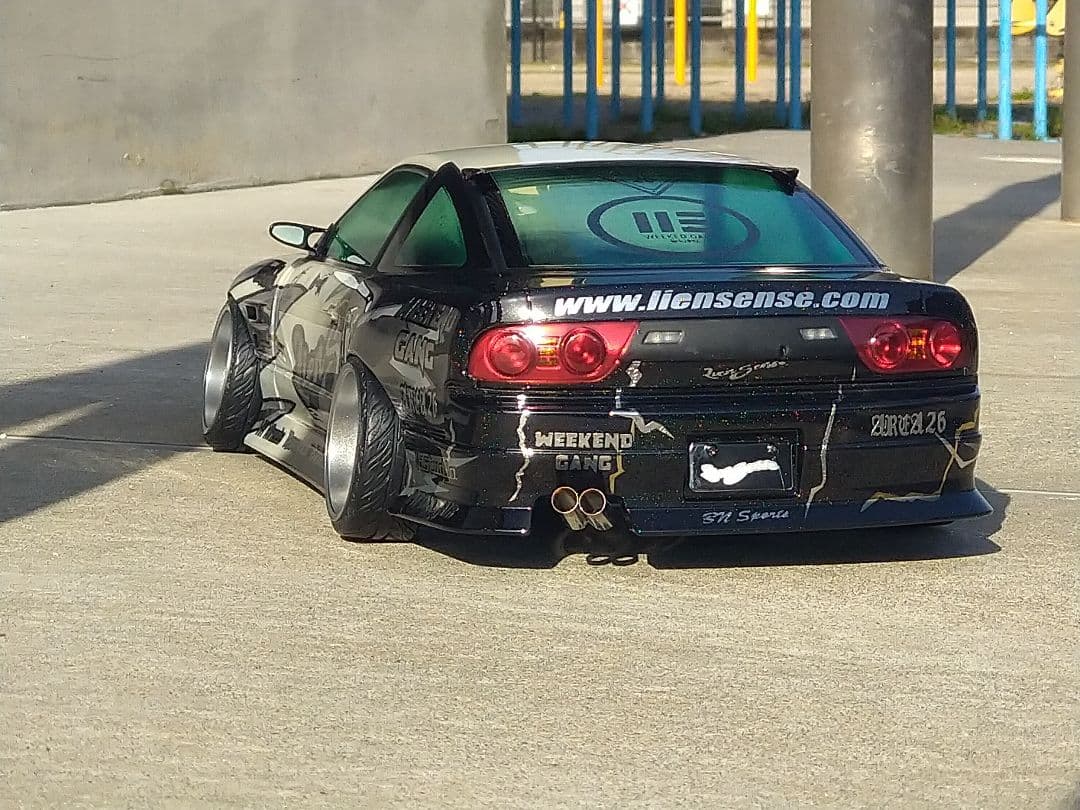 アディクション　D-MAX180SX　製作済ラジコンボディ