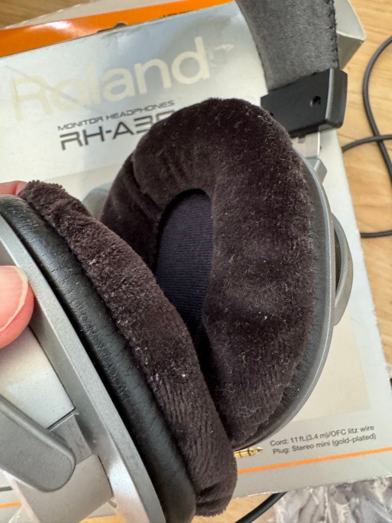 ローランドモニターヘッドホンRH-A30