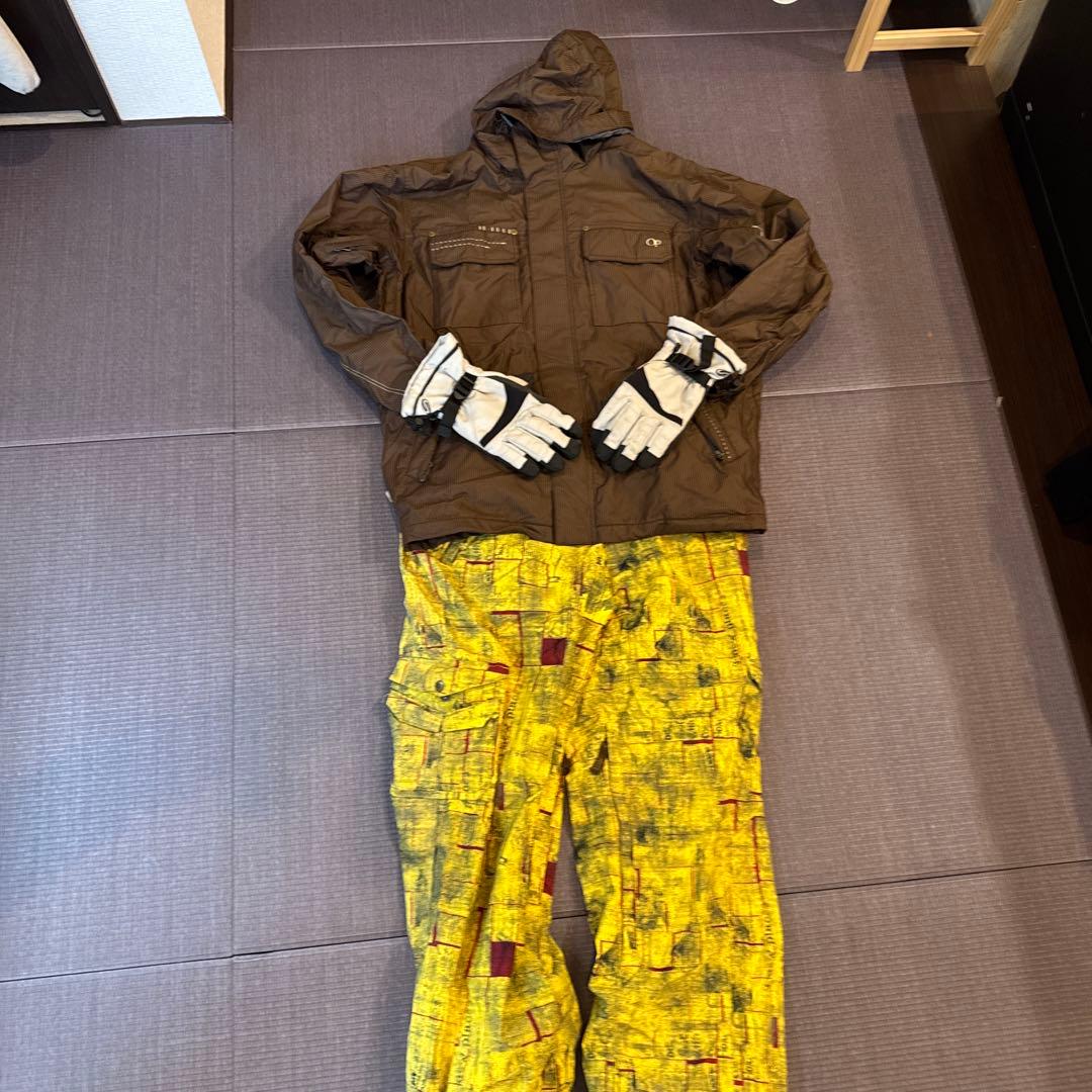 スノーボードウェア　上下セット【グローブ付】