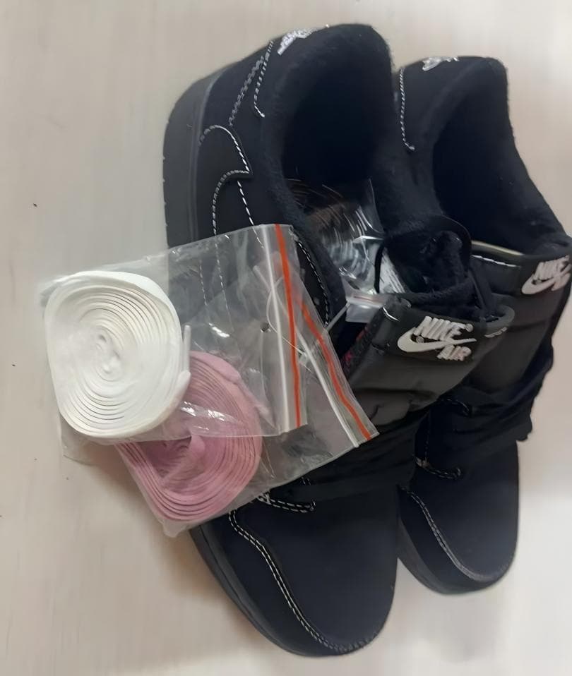 Nike Air Jordan 1 ブラック スニーカー**28cm**