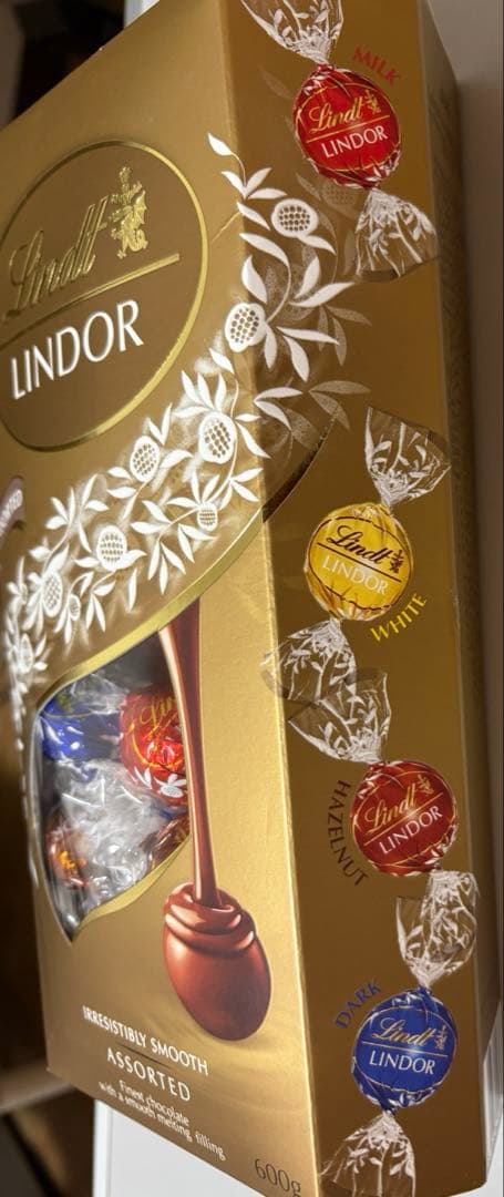 リンツ リンドール ゴールドアソート 600g 約48個チョコレート5箱コストコ