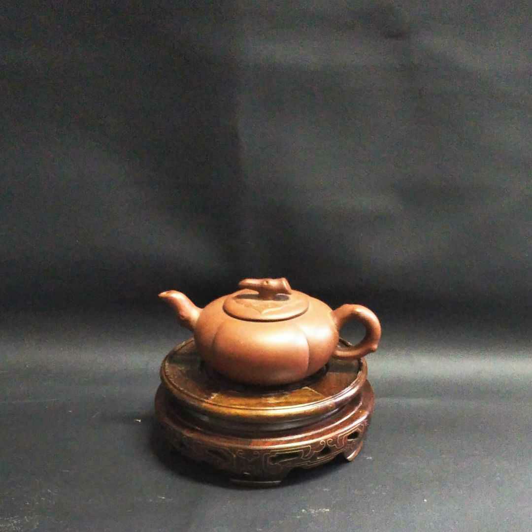 ※中国古美術/朱泥紫砂梅型茶壺/(底款有り)