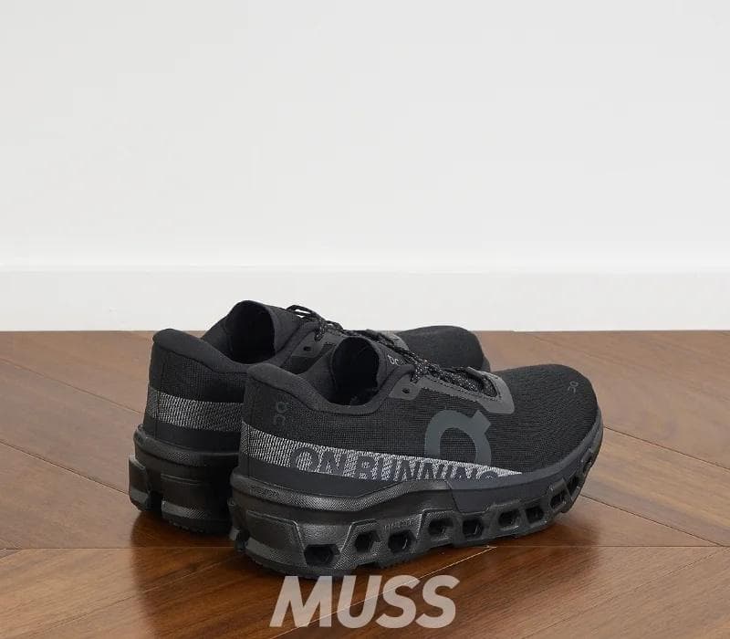 on Cloudmonster2 ×クラウドモンスター ブラック 27.5cm