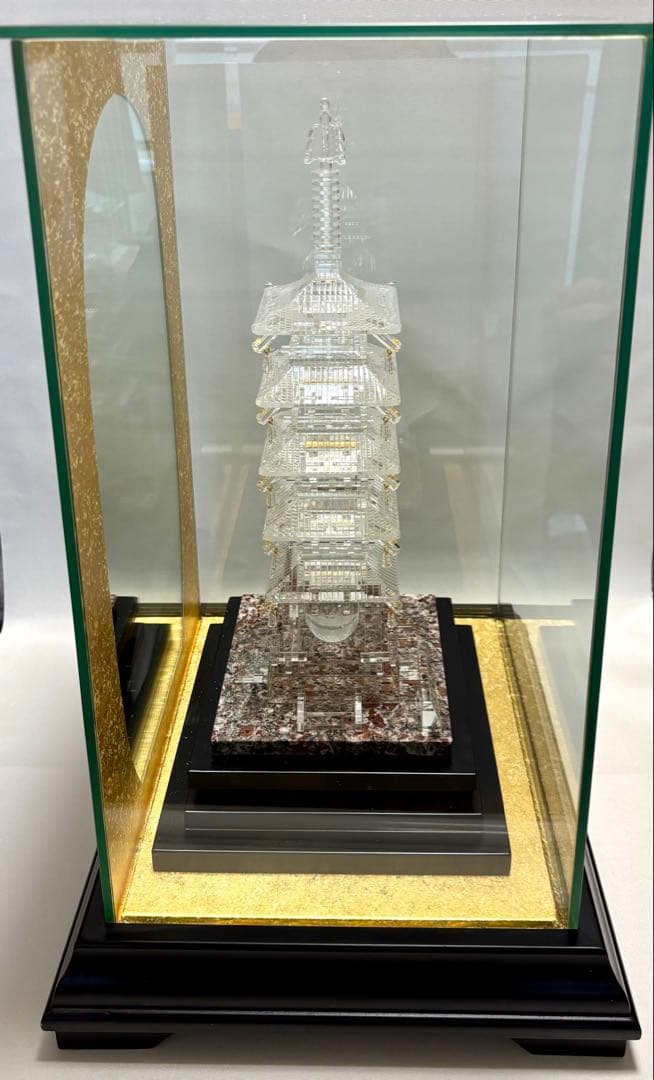 #伝統工芸士 田中保山作 水晶製 『五重塔』　オブジェ　彫刻