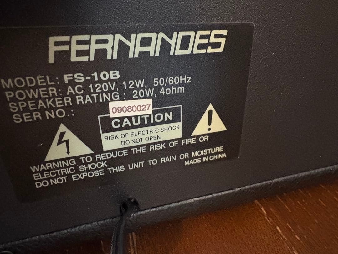 Ibanez エレキベース＆ベースアンプ⭐︎Ibanezケース、ピック、クロス付き