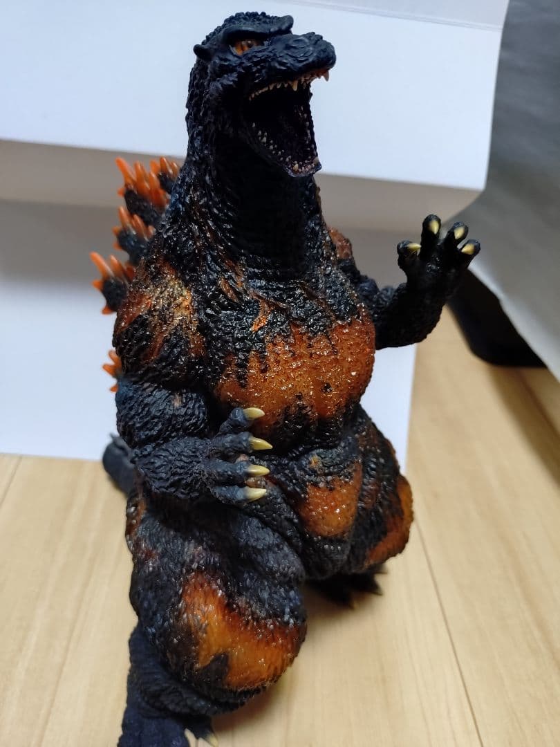 東宝30cmシリーズ 酒井ゆうじ造形コレクション ゴジラ（1995）ラストシーン