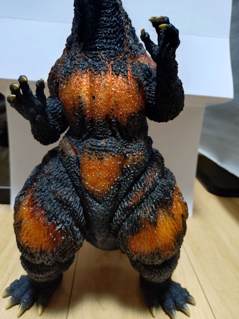 東宝30cmシリーズ 酒井ゆうじ造形コレクション ゴジラ（1995）ラストシーン