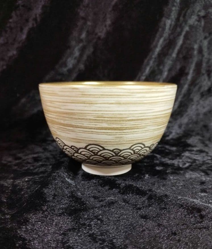 西村利峰 作 富士の図 茶碗（共箱・陶歴・布付き）