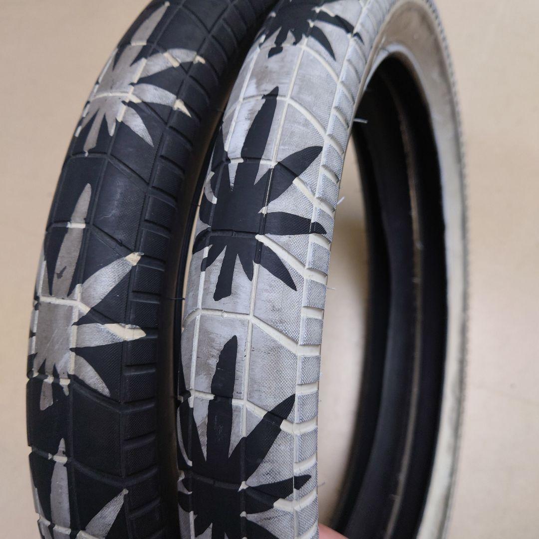 BMXタイヤ Cult x HUF Plantlife Dehart Tire