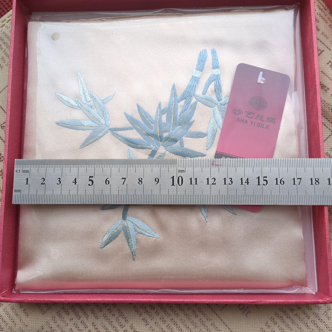 シルク　ハンカチ