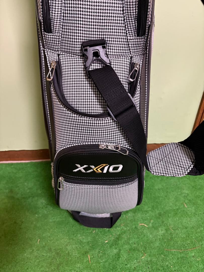 ゼクシオ　キャディーバッグ