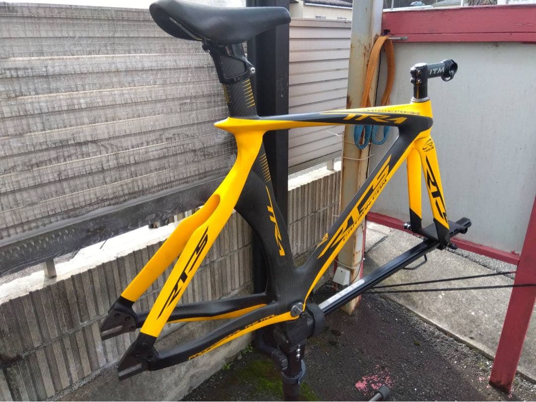 TTR-1 カーボントラックフレーム