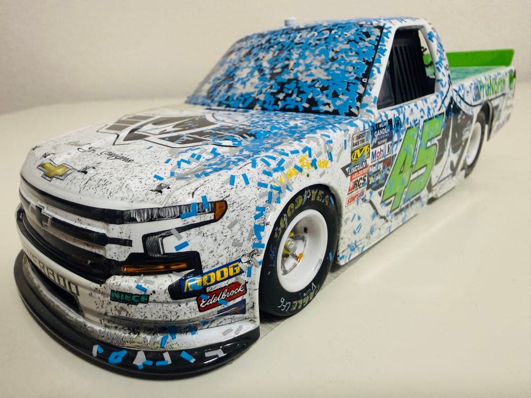 LRC/Chevyシボレー Silveradoシルバラード #45 1/24